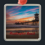 Huntington Beach Pier bei Sonnenuntergang Ornament Aus Metall<br><div class="desc">Huntington Beach Pier bei Sonnenuntergang</div>
