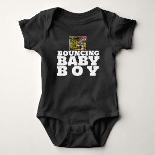 HÜPFENDER BABY-JUNGE T-Shirt Baby Strampler