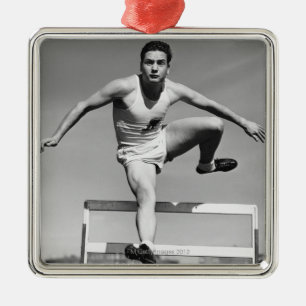 Hurdling Ornament Aus Metall