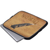 HURON Native American Feather Laptop Sleeve (Vorne Knopf)