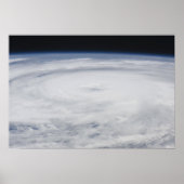 Hurrikan Bill im Atlantischen Ozean Poster (Vorne)