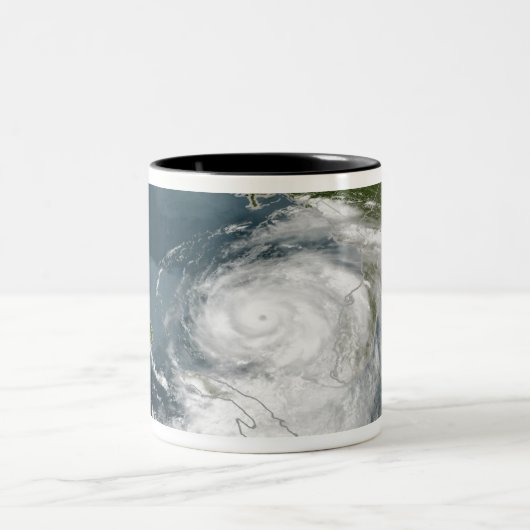 Hurrikan Dennis 3 Zweifarbige Tasse (Mittel)