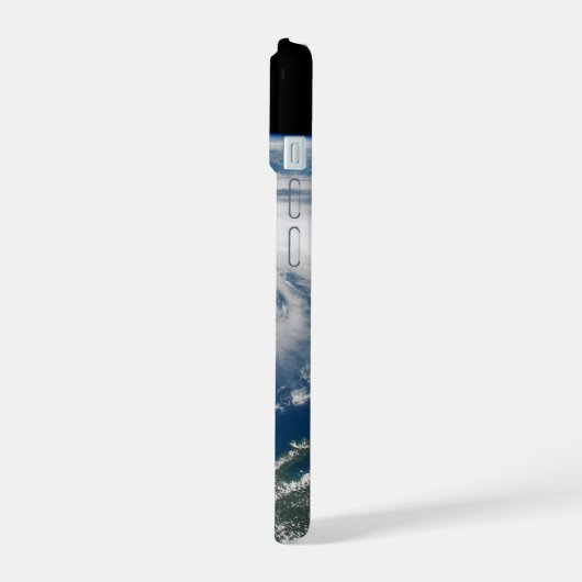 Hurrikan Dorian über dem Atlantischen Ozean. iPhone 15 Hülle (Linke Seite)