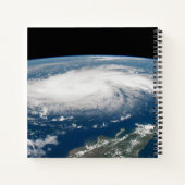 Hurrikan Dorian über dem Atlantischen Ozean. Notizblock (Rückseite)