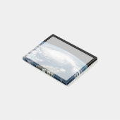 Hurrikan Dorian über dem Atlantischen Ozean. Post-it Klebezettel (angewinkelt)