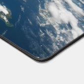 Hurrikan Dorian über dem Atlantischen Ozean. Schreibtischunterlage (Ecke)
