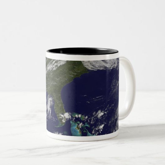 Hurrikan Earl 3 Zweifarbige Tasse (VorderseiteRechts)