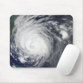 Hurrikan Earl weidet die Küste von North Carolina Mousepad (Mit Mouse)