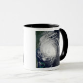 Hurrikan Earl weidet die Küste von North Carolina Tasse (VorderseiteRechts)