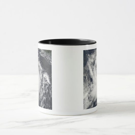 Hurrikan Elida Tasse (Zentrum)