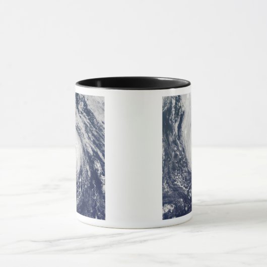 Hurrikan Epsilon Tasse (Zentrum)