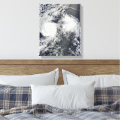 Hurrikan Felicia und Sturm Enrique östlich von Haw Leinwanddruck (Insitu (Schlafzimmer))