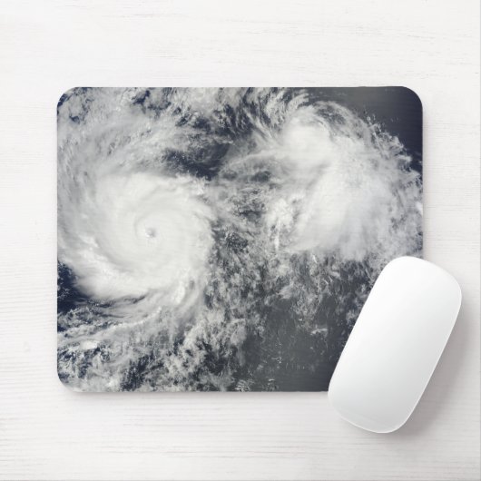 Hurrikan Felicia und Sturm Enrique östlich von Haw Mousepad (Mit Mouse)