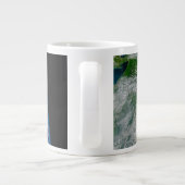 Hurrikan Frances auf einer teilweisen Erde. Jumbo-Tasse (Rückseite)