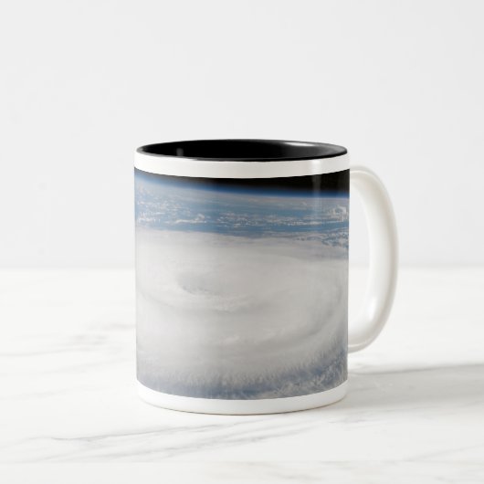 Hurrikan Gordon 3 Zweifarbige Tasse (VorderseiteRechts)