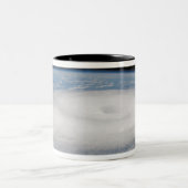 Hurrikan Gordon 3 Zweifarbige Tasse (Mittel)