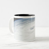 Hurrikan Helene Zweifarbige Tasse (Vorderseite Links)
