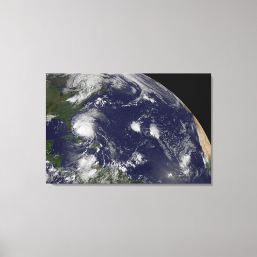 Hurrikan Irene bewegt sich durch die Bahamas. Leinwanddruck (Vorderseite)