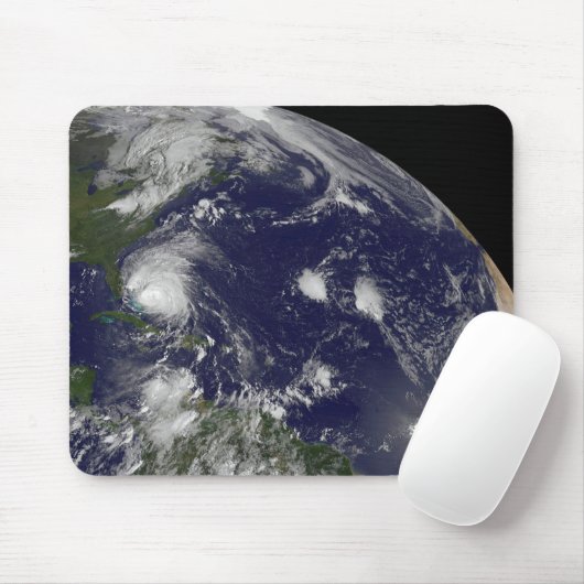 Hurrikan Irene bewegt sich durch die Bahamas. Mousepad (Mit Mouse)