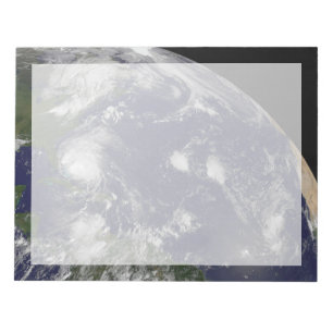 Hurrikan Irene bewegt sich durch die Bahamas. Notizblock