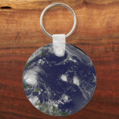 Hurrikan Irene bewegt sich durch die Bahamas. Schlüsselanhänger (Rückseite)