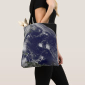 Hurrikan Irene bewegt sich durch die Bahamas. Tasche (Von Nahem)