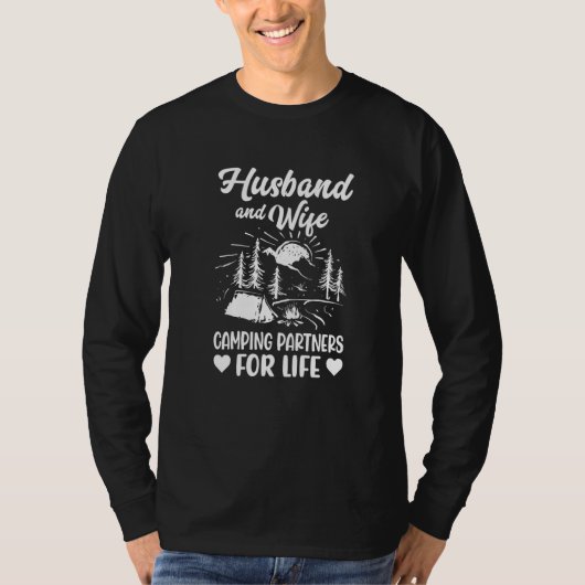 Husband and Wife Camping Partners for Life Camper T-Shirt (Vorderseite)
