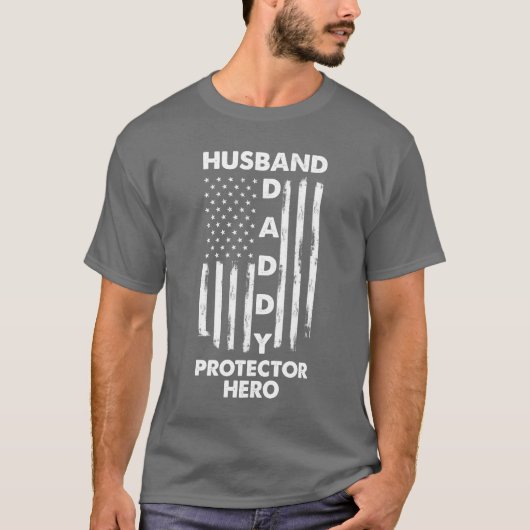 Husband Daddy Protector Hero Fathers Day Geschenk  T-Shirt (Vorderseite)