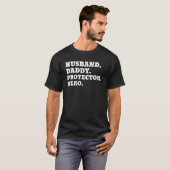 Husband Daddy Protector Hero Fathers Day T-Shirt (Vorne ganz)