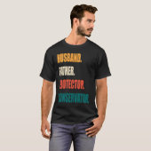 Husband Father Protector Conservator T-Shirt (Vorne ganz)