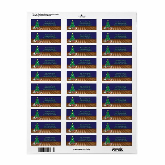 Huskies, die unter den Weihnachtsbaummarken spiele (Vorne)