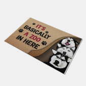 Husky Hogs Mat, hier ist im Grunde ein Zoo Fußmatte (Schrägansicht)