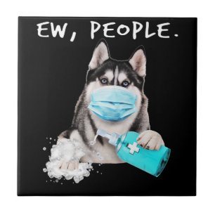 Husky-Husky-Hunde tragen ein Gesichtsmasken-Gesche Fliese