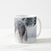 Husky im Schnee Kaffeetasse (VorderseiteRechts)