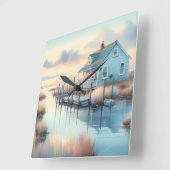 Hütte an der Küste bei Sunrise Marsh Quadratische Wanduhr (Winkel)