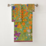 Hütte Gustav Klimt Blumengarten Badhandtuch Set<br><div class="desc">Ein wunderschönes Gartenbild - das ist ein klassisches Gemälde von Gustav Klimt,  genannt Hütte Garden,  oder Bauergarten,  1907,  das ein nahes Bild eines Blumengartens,  ein buntes Blumengemälde ist.</div>