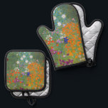 Hütte Gustav Klimt Blumengarten Ofenhandschuh & Topflappen-Set<br><div class="desc">Ein wunderschönes Gartenbild - das ist ein klassisches Gemälde von Gustav Klimt,  genannt Hütte Garden,  oder Bauergarten,  1907,  das ein nahes Bild eines Blumengartens,  ein buntes Blumengemälde ist.</div>