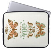 Hütte-Kern-Schmetterlinge genießen, wo Sie sind Laptopschutzhülle (Vorderseite)