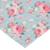 Hütte Rosa Rosen auf blauem Hintergrund Tischdecke (Schrägansicht)