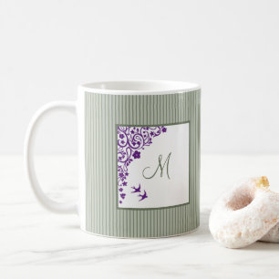 Hütte Sage Strip Lila Blumenskriptmonogramm Kaffeetasse