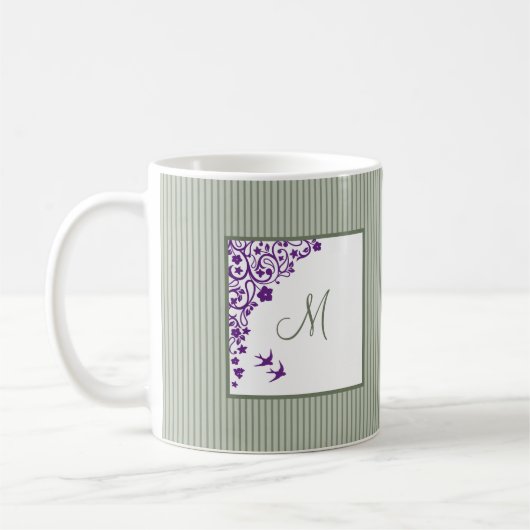 Hütte Sage Strip Lila Blumenskriptmonogramm Kaffeetasse (Links)