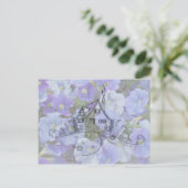 Hütte Stickerei & Petunias Postkarte (Stehend Vorderseite)