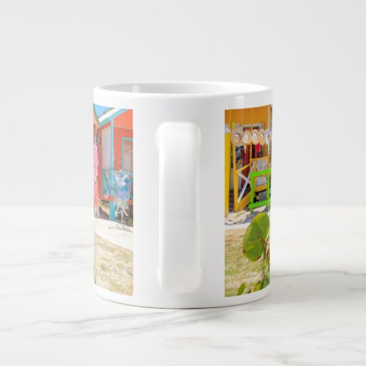 Hütten aus mehrfarbigem Holz | Long Bay Beach Jumbo-Tasse (Rückseite)