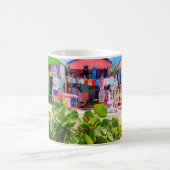 Hütten aus mehrfarbigem Holz | Long Bay Beach Kaffeetasse (Mittel)