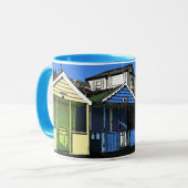 Hütten und blauer Himmel englisches Foto am Meer Tasse (Vorderseite Links)