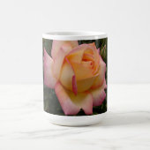 Hybrid-Peach-Rose-Blume Kaffeetasse (Mittel)