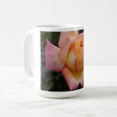 Hybrid-Peach-Rose-Blume Kaffeetasse (Vorderseite Links)