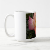 Hybrid-Peach-Rose-Blume Kaffeetasse (Links)