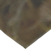 Hydrangea Blüte im Herbst mit Golden Hosta Blätter Tischdecke (Schrägansicht)