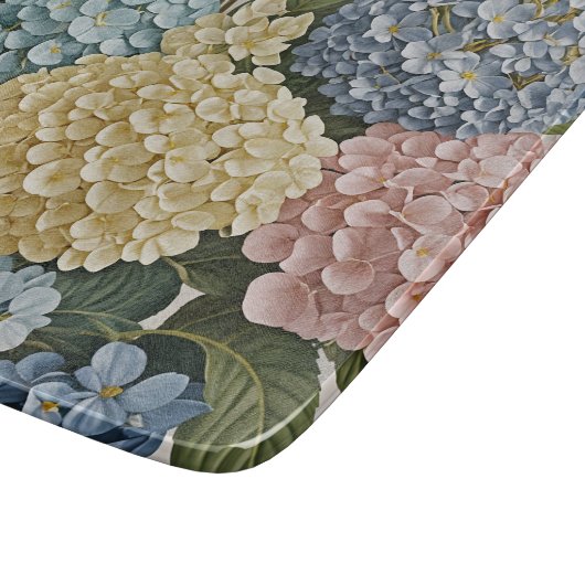Hydrangea Dreams: Pastellblüten Schneidebrett (Ecke)